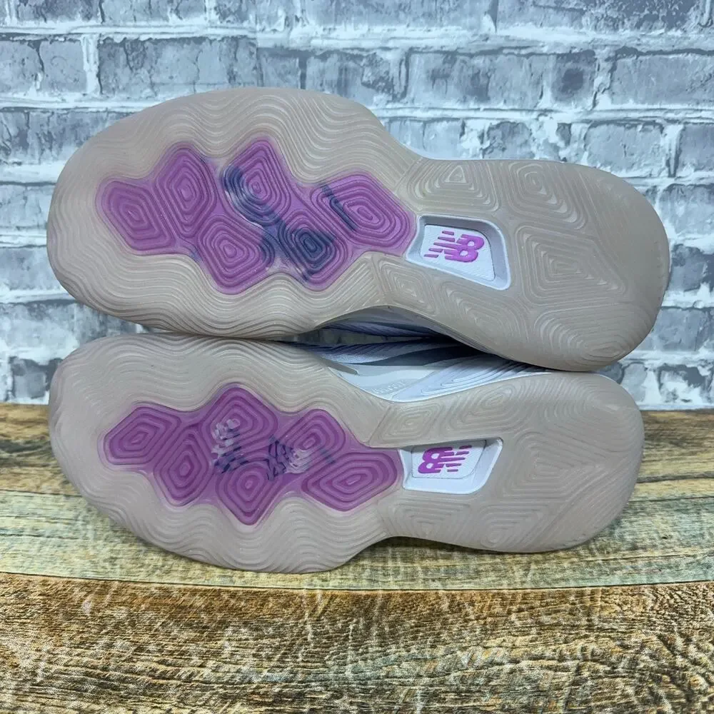 New Balance TWO WXY V5 Gray Purple Basketball Shoes BB2WYFL5 Mens Size 10.5 New